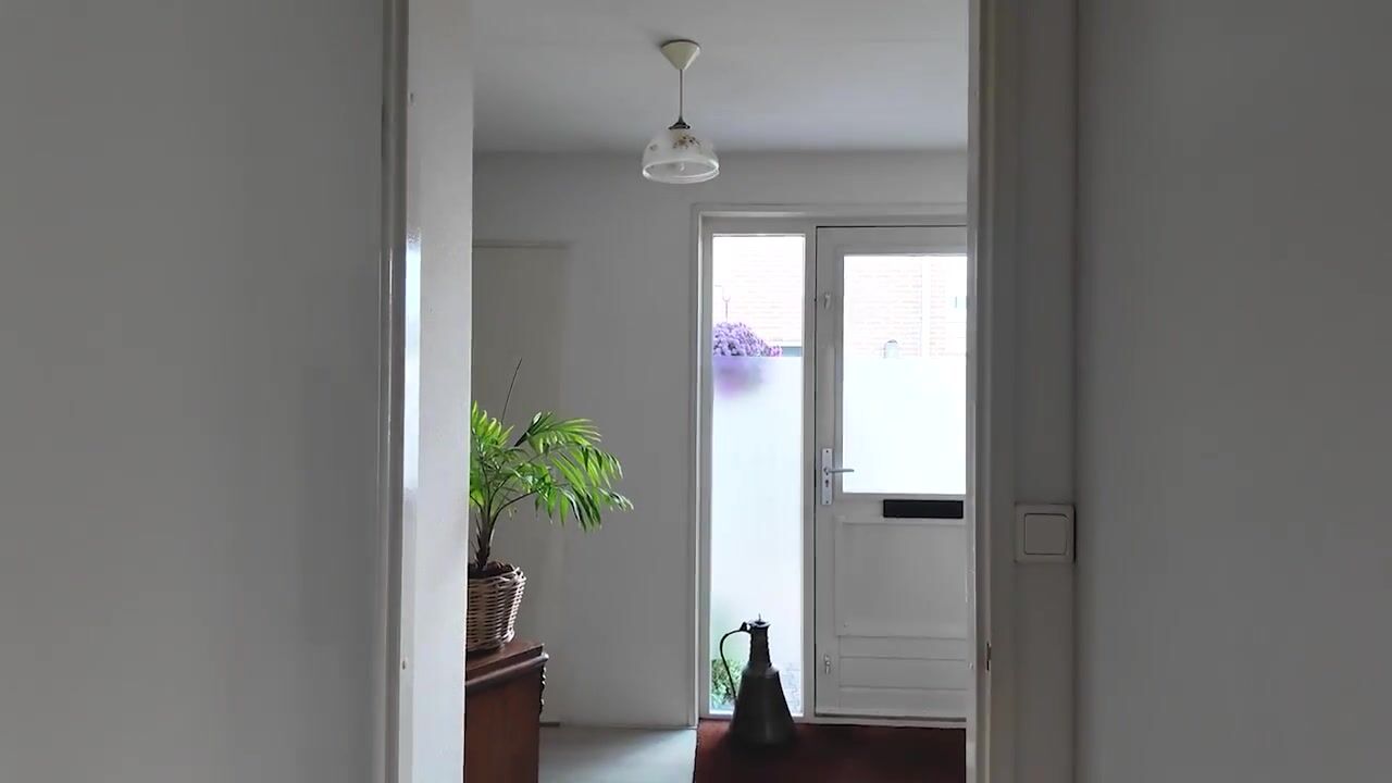 Video van Elisa van Calcarstraat 4