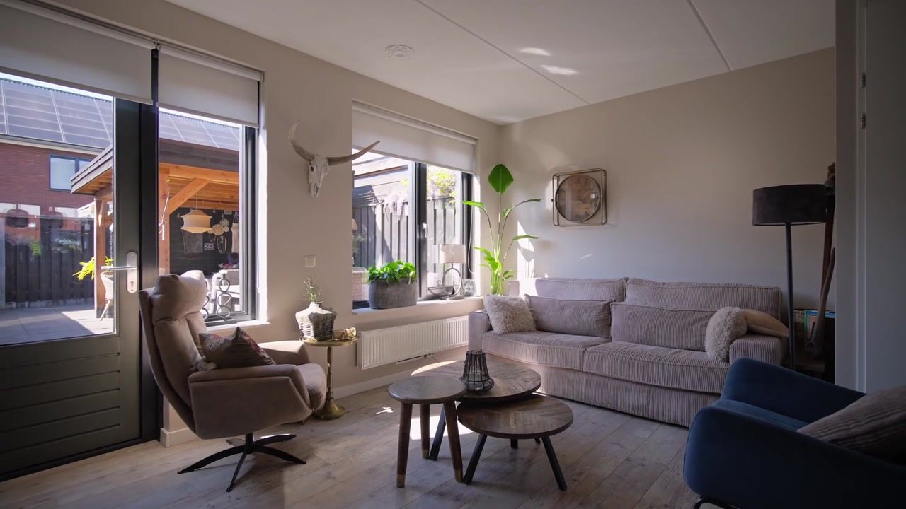 Video van Van Lunterenstraat 54