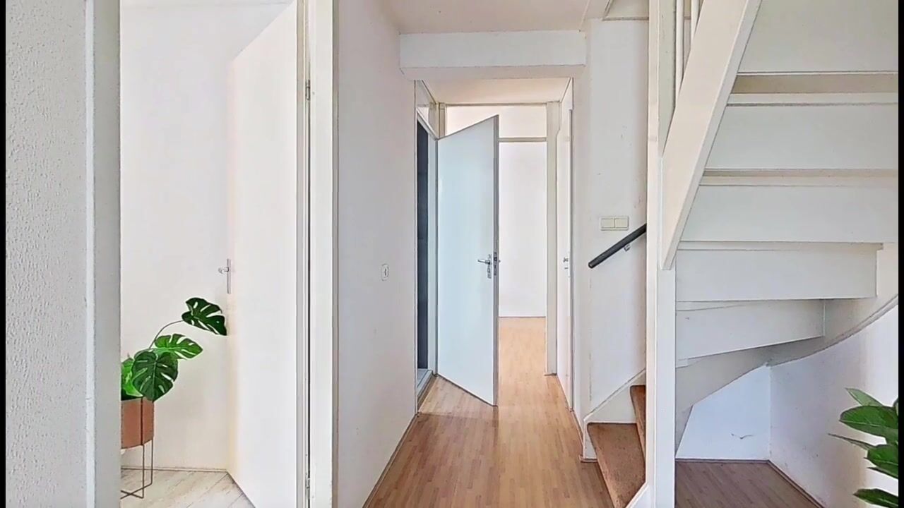 Video van Marga Klompéstraat 8