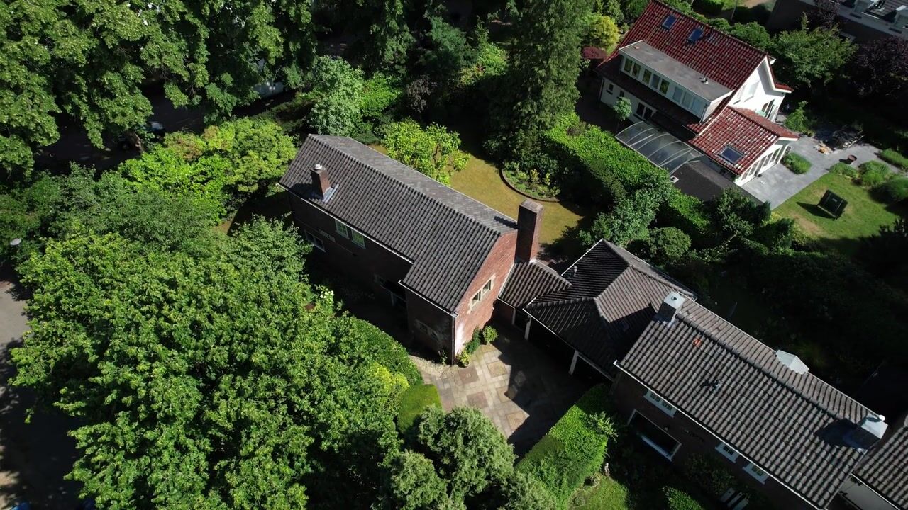 Video van A. van Oudenallenstraat 2