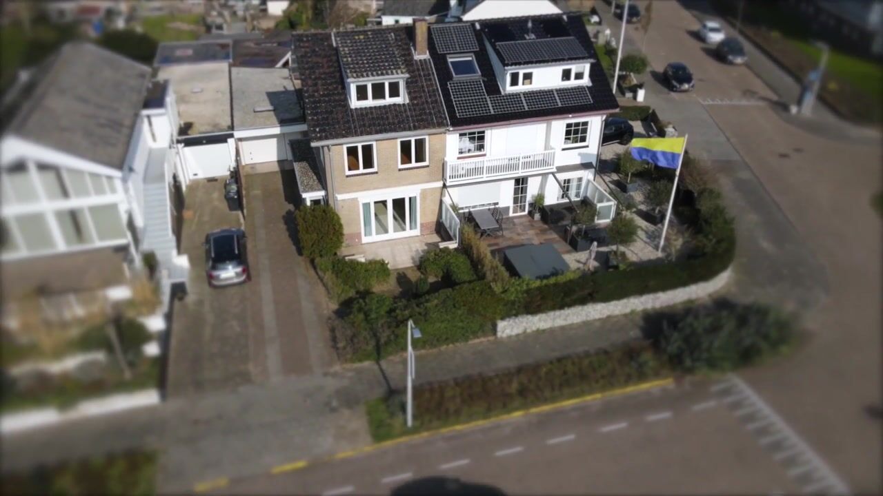 View video of Cort van der Lindenstraat 6