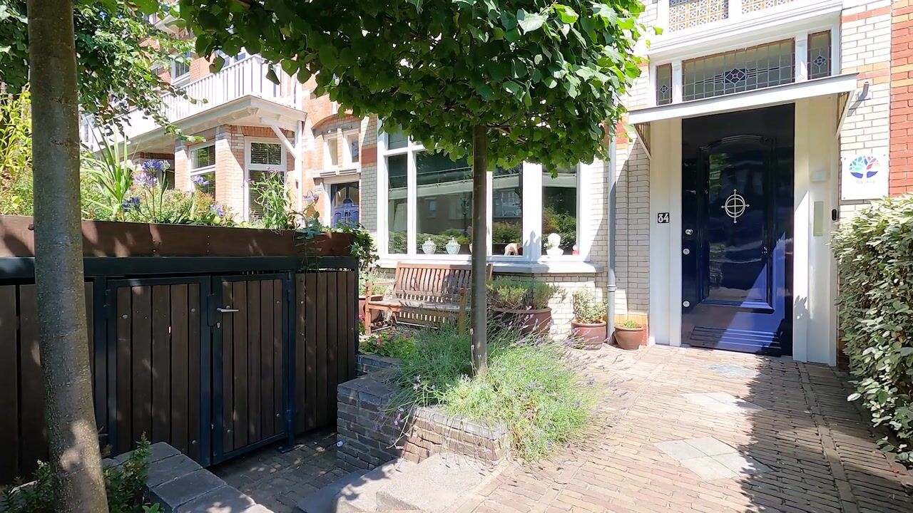 Video of Adelheidstraat 84