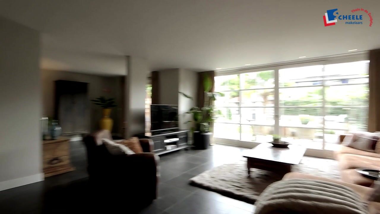 Video van Burg Van Heugtenlaan 157