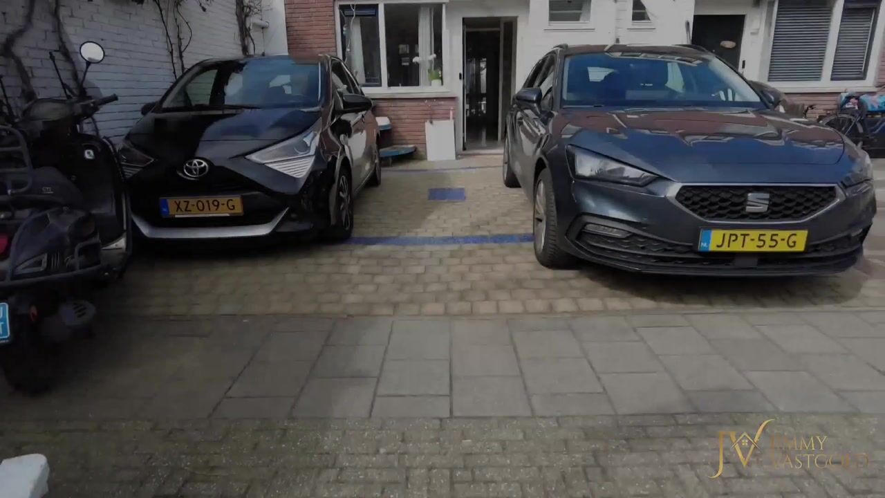 Video van Van Oosterwijk Bruynstraat 1-R