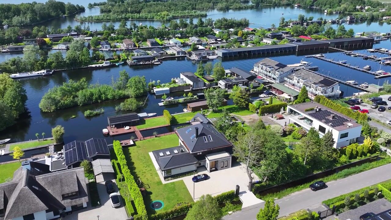 Video van Baambrugse Zuwe 163-B