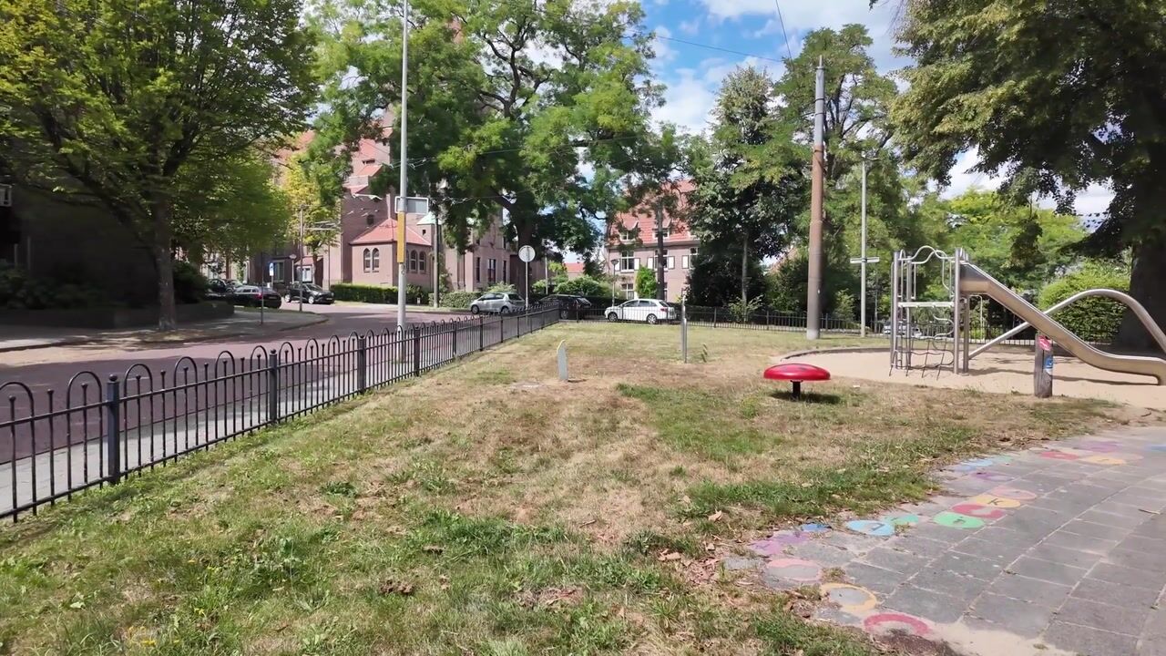 Video van Van Lawick van Pabststraat 177
