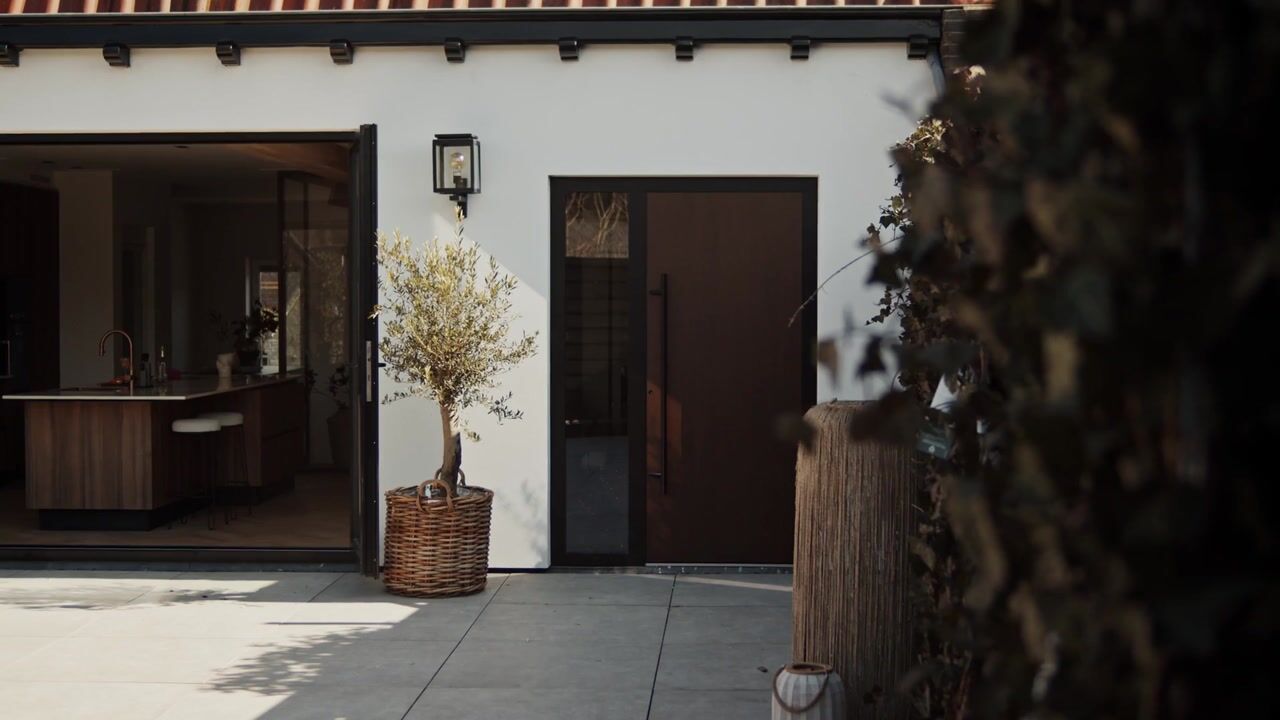 Video van Naarderstraat 19