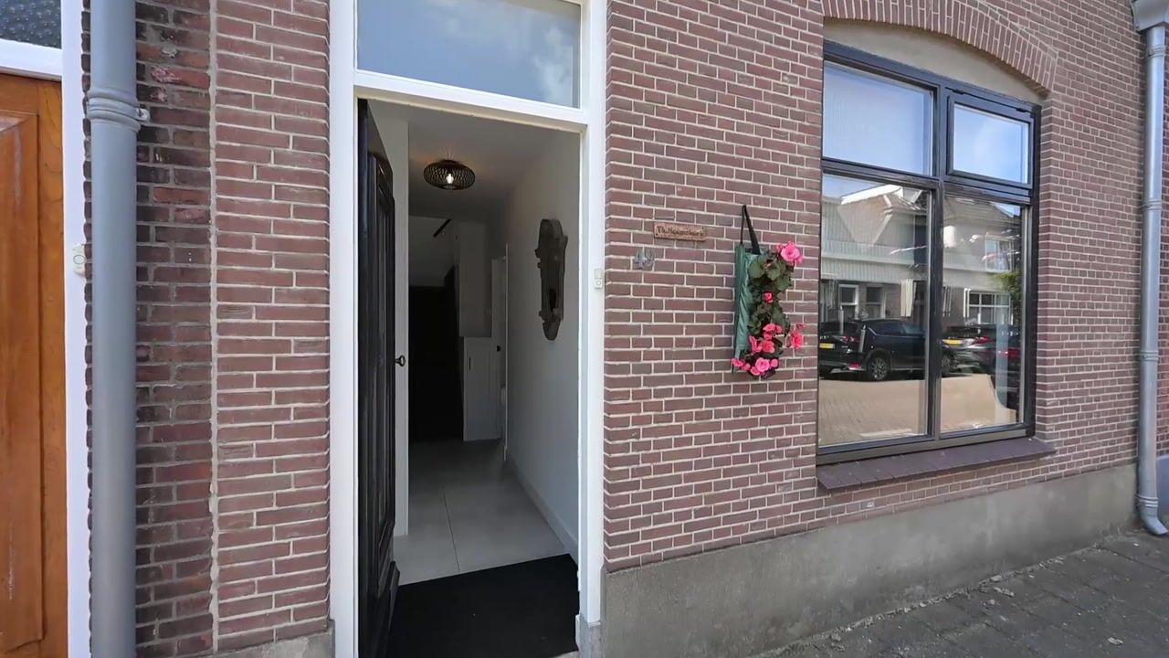 Video van Adrianastraat 49
