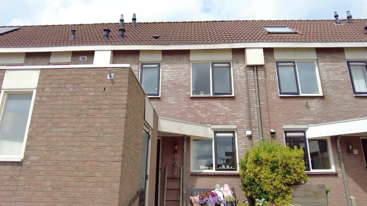 Video van Hof van Waarder 33