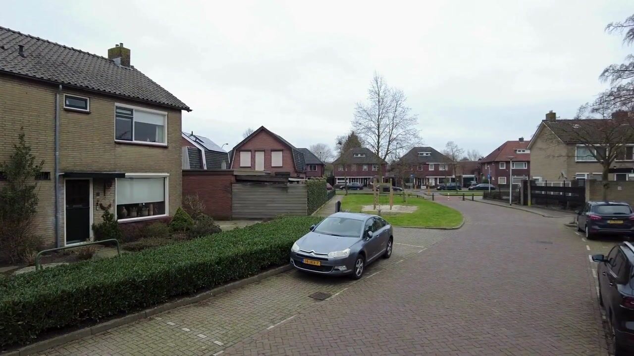 Bekijk video van Plutostraat 4