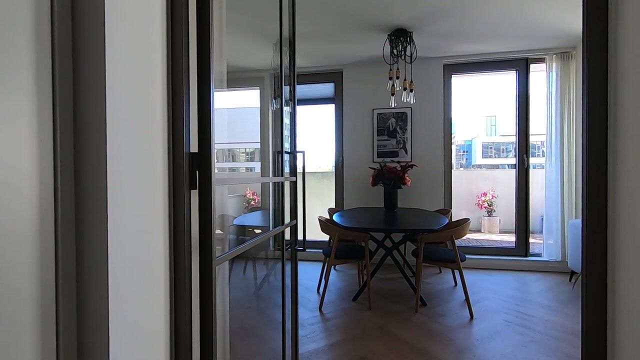 Video van Spadinalaan 369