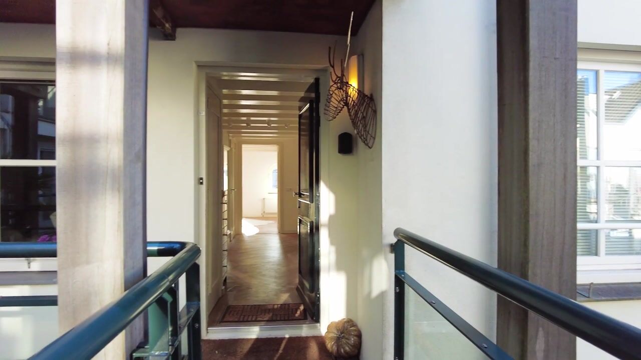 Video of Nieuwe Uilenburgerstraat 9-F