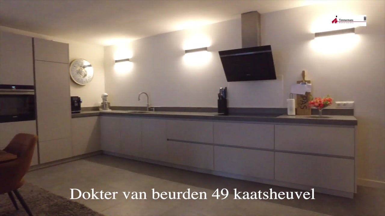 Bekijk video van Doctor van Beurdenstraat 49