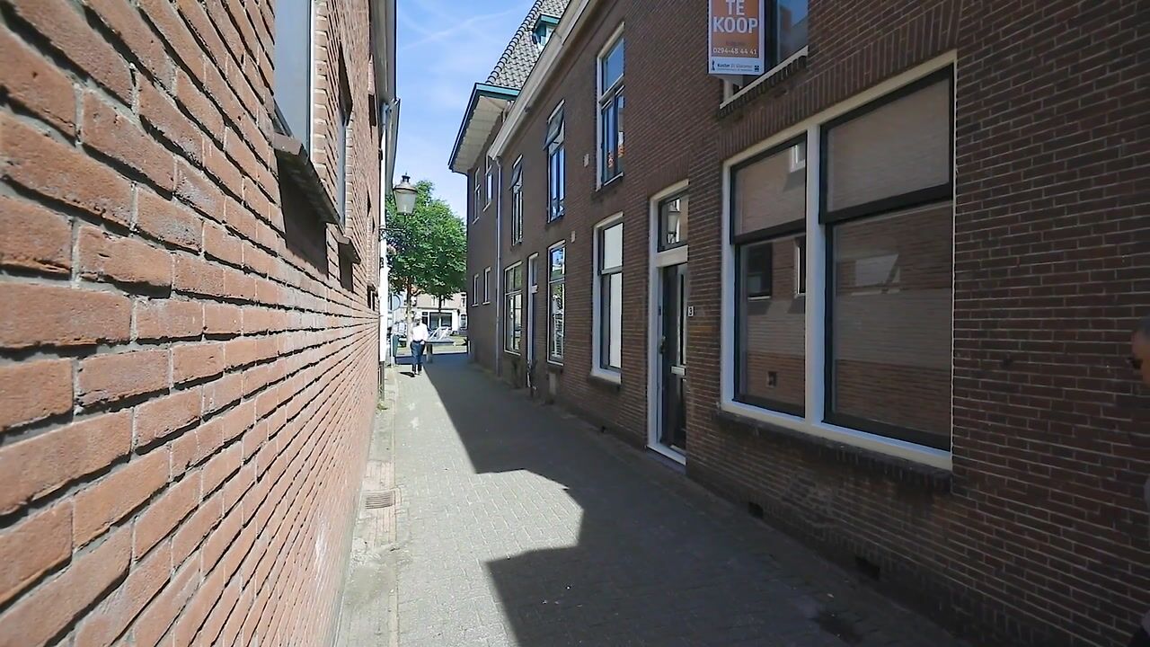 Bekijk video van Klaas Listinghsteeg 3